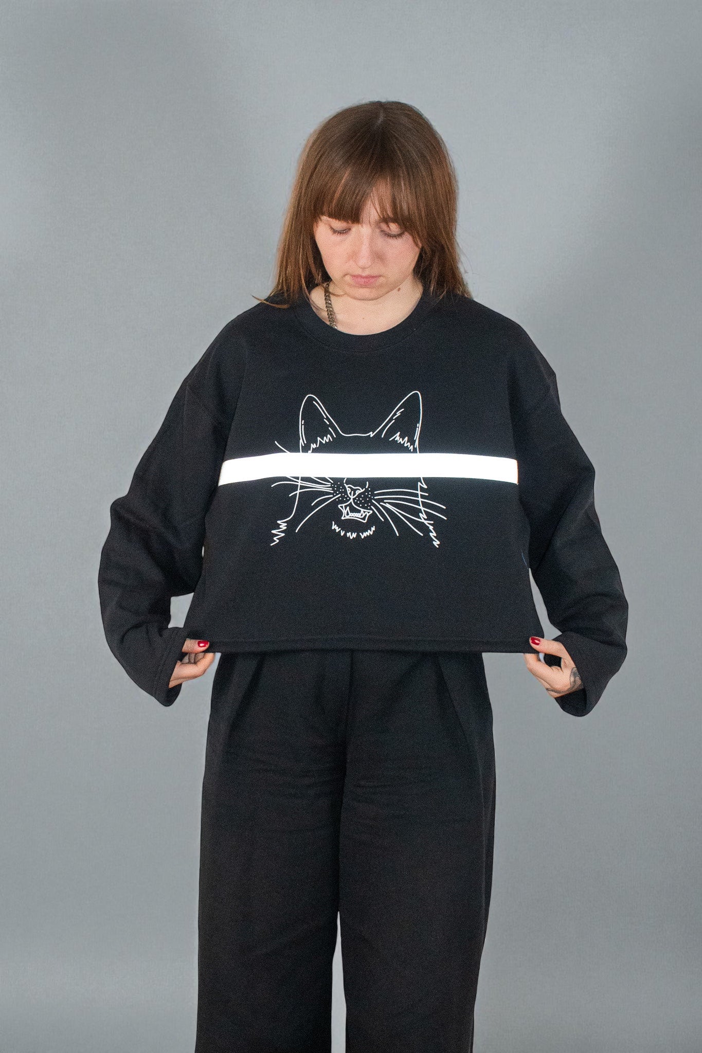 REFLECTIVE CENSORED KITTY SWEATSHIRT CROPPED