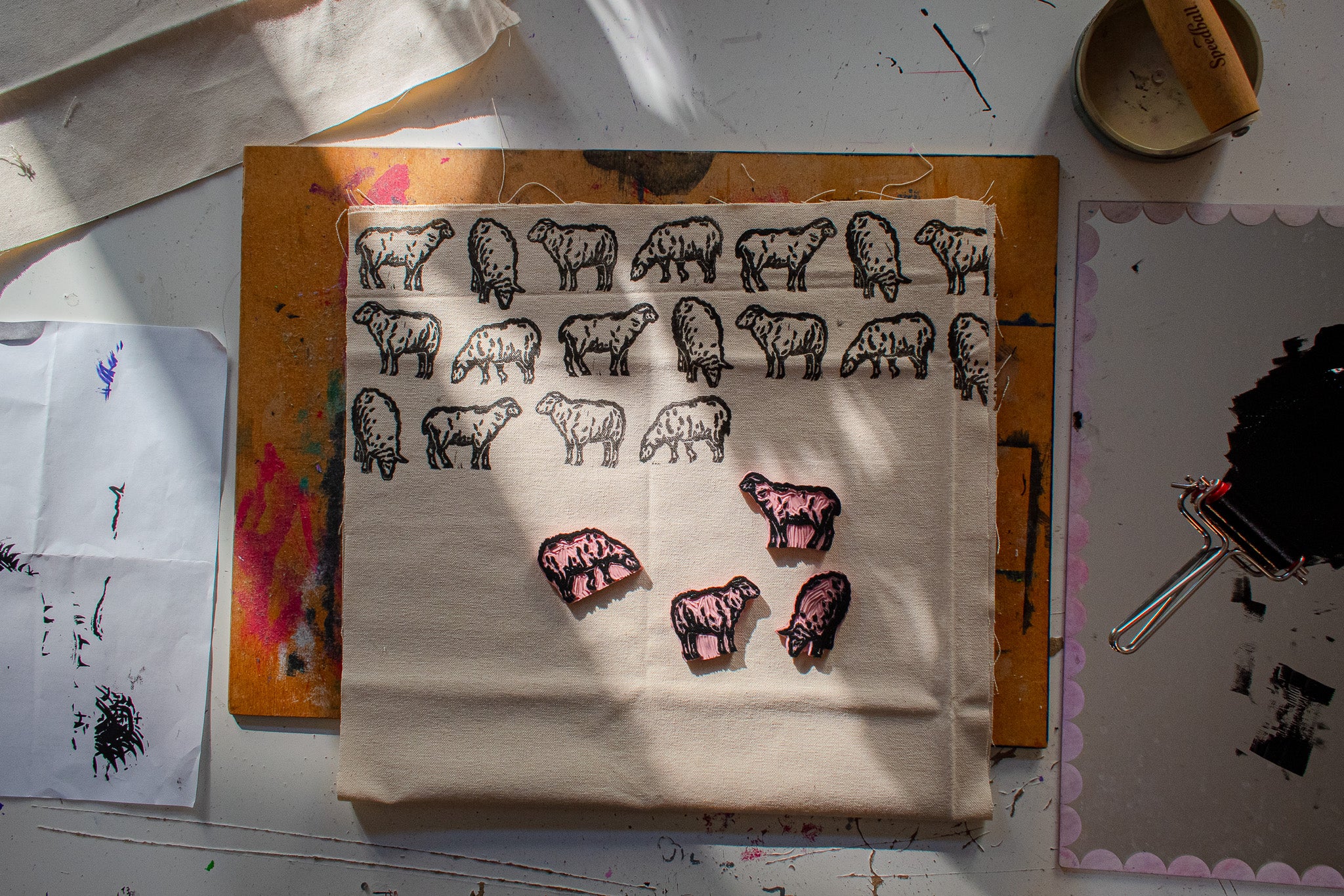 LOST_AND_FOUND BLOCK PRINTED TOTE BAG