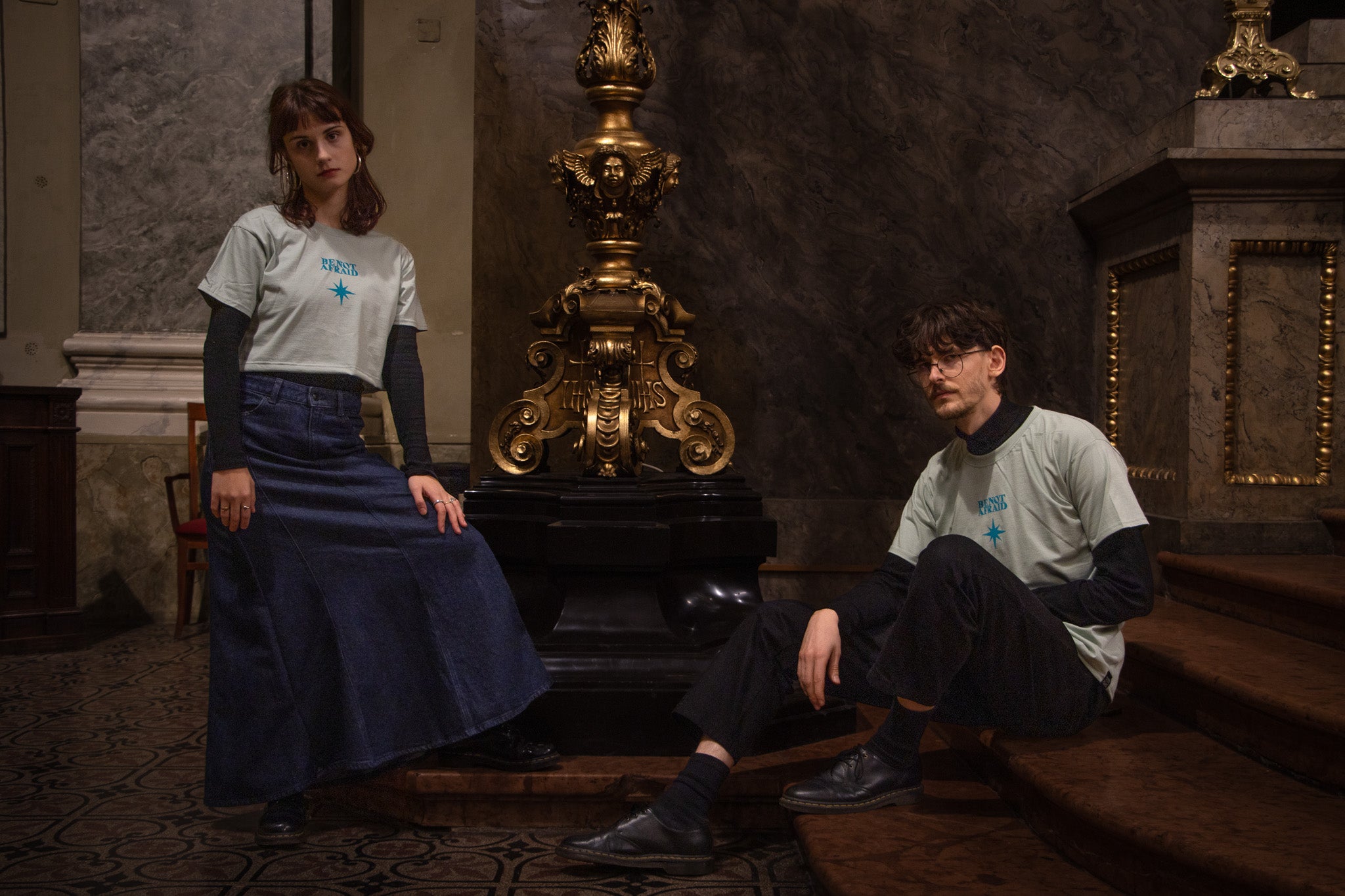 SIMPLE_MESSAGE BLOCK PRINTED CROPPED T-SHIRT