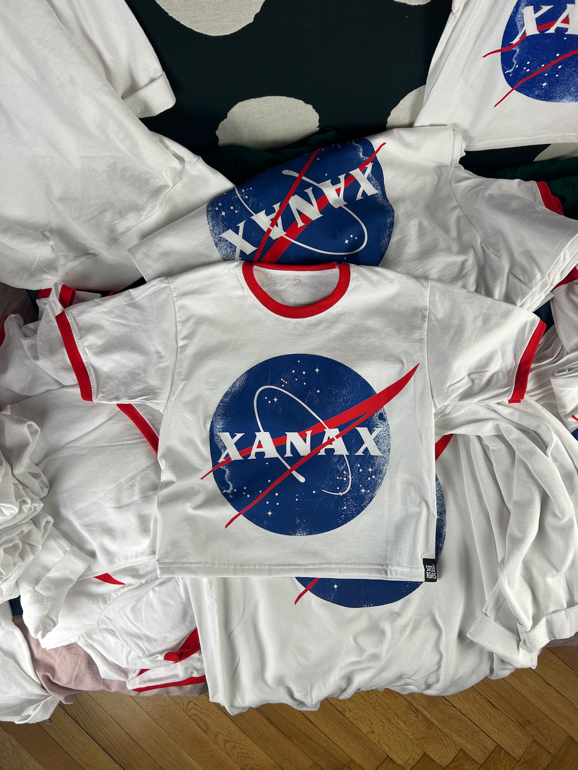 XANAX x NASA themed T-shirt CROPPED